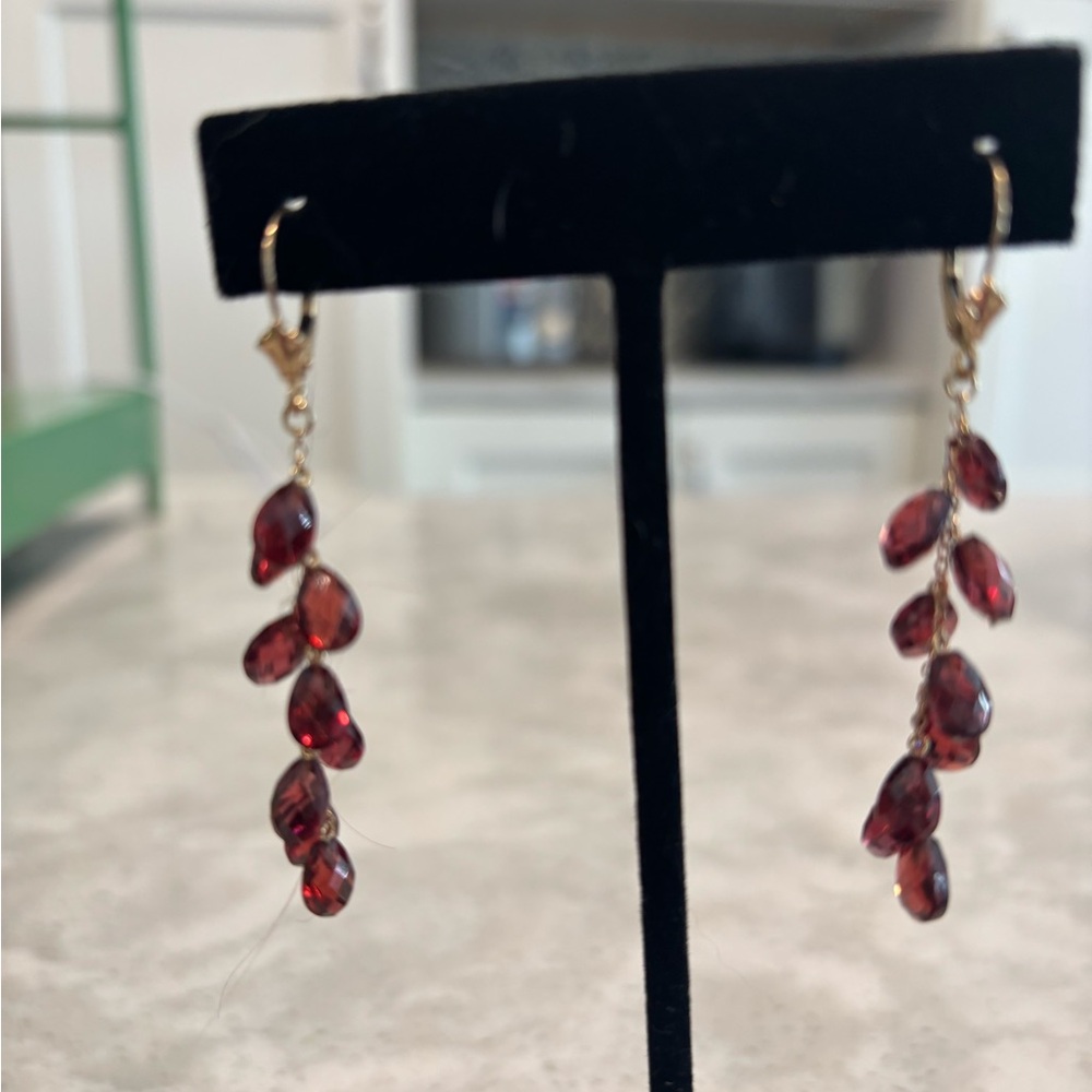 Garnet Dangle Chandelier Earrings in 14 kt Gold